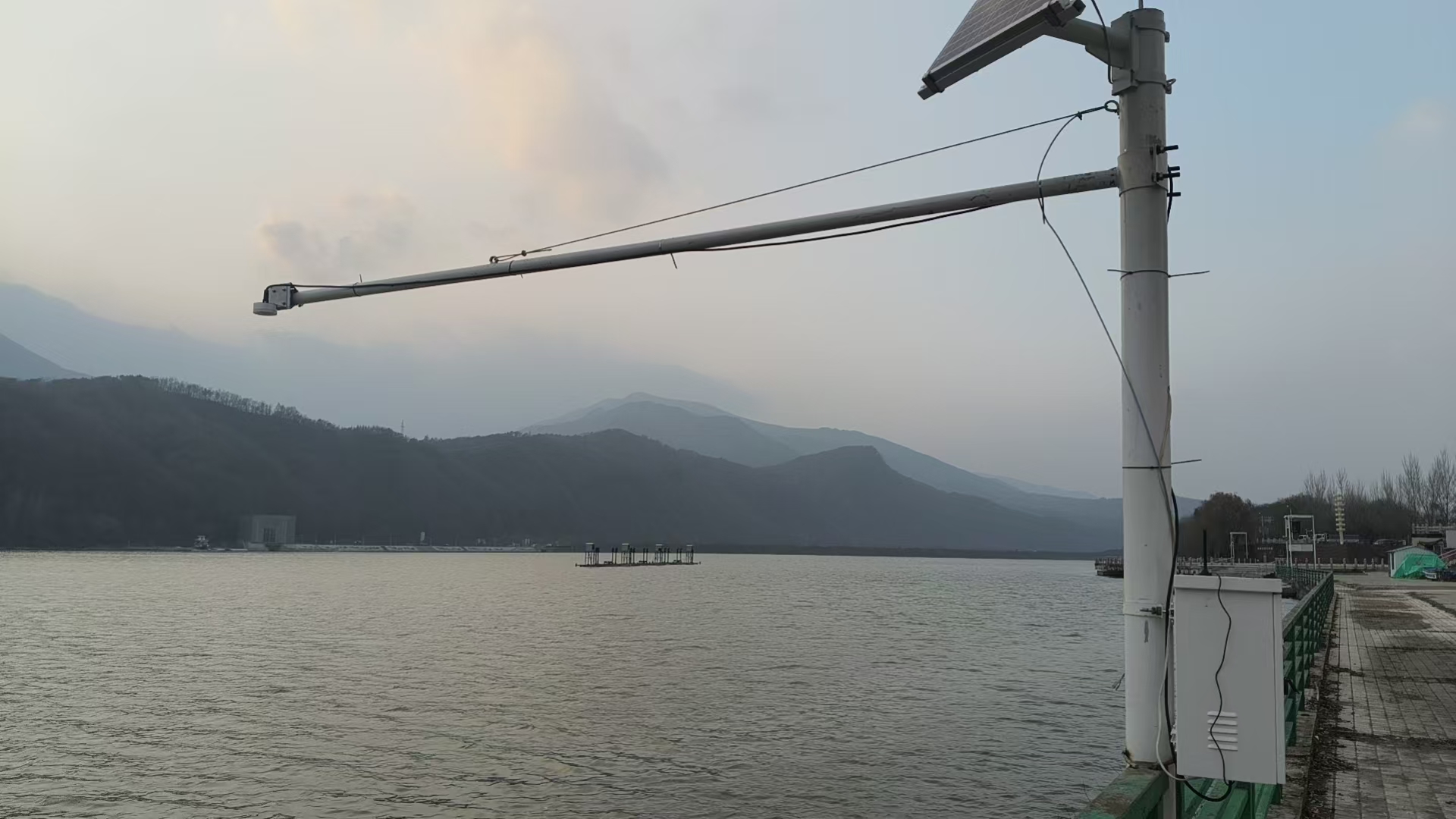 河道水库雷达水位计怎么选更实用